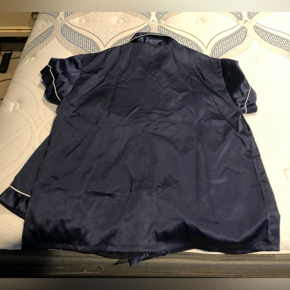 NWOT Navy Ryley Satin Pajama Set large - Picture 5 of 7